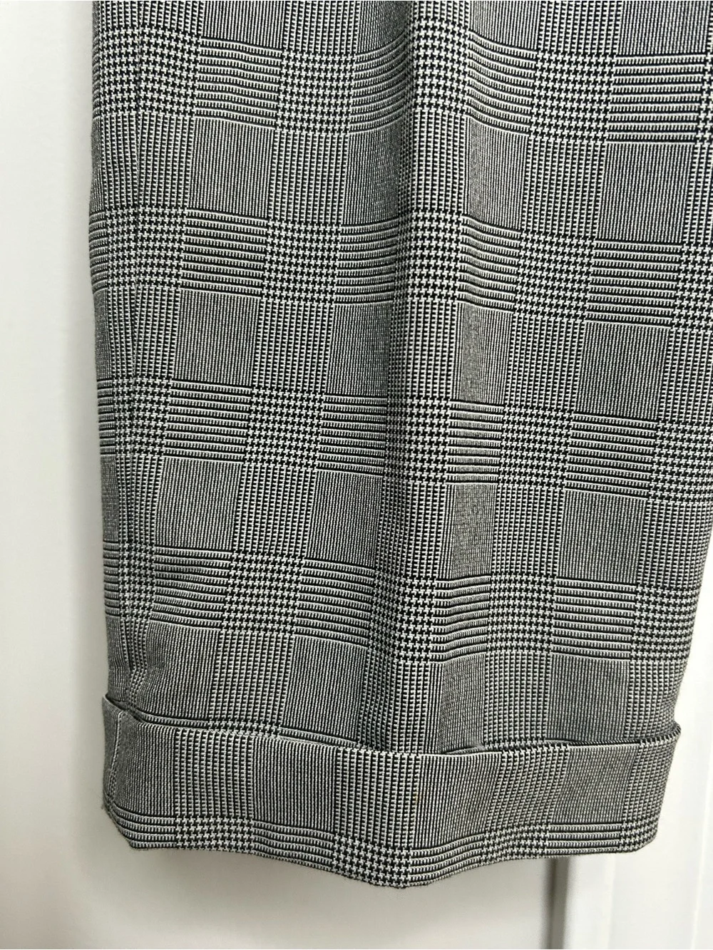 H&M Men’s Slim Fit Gray Plaid Drawstring Pants Size M Elastic Waist